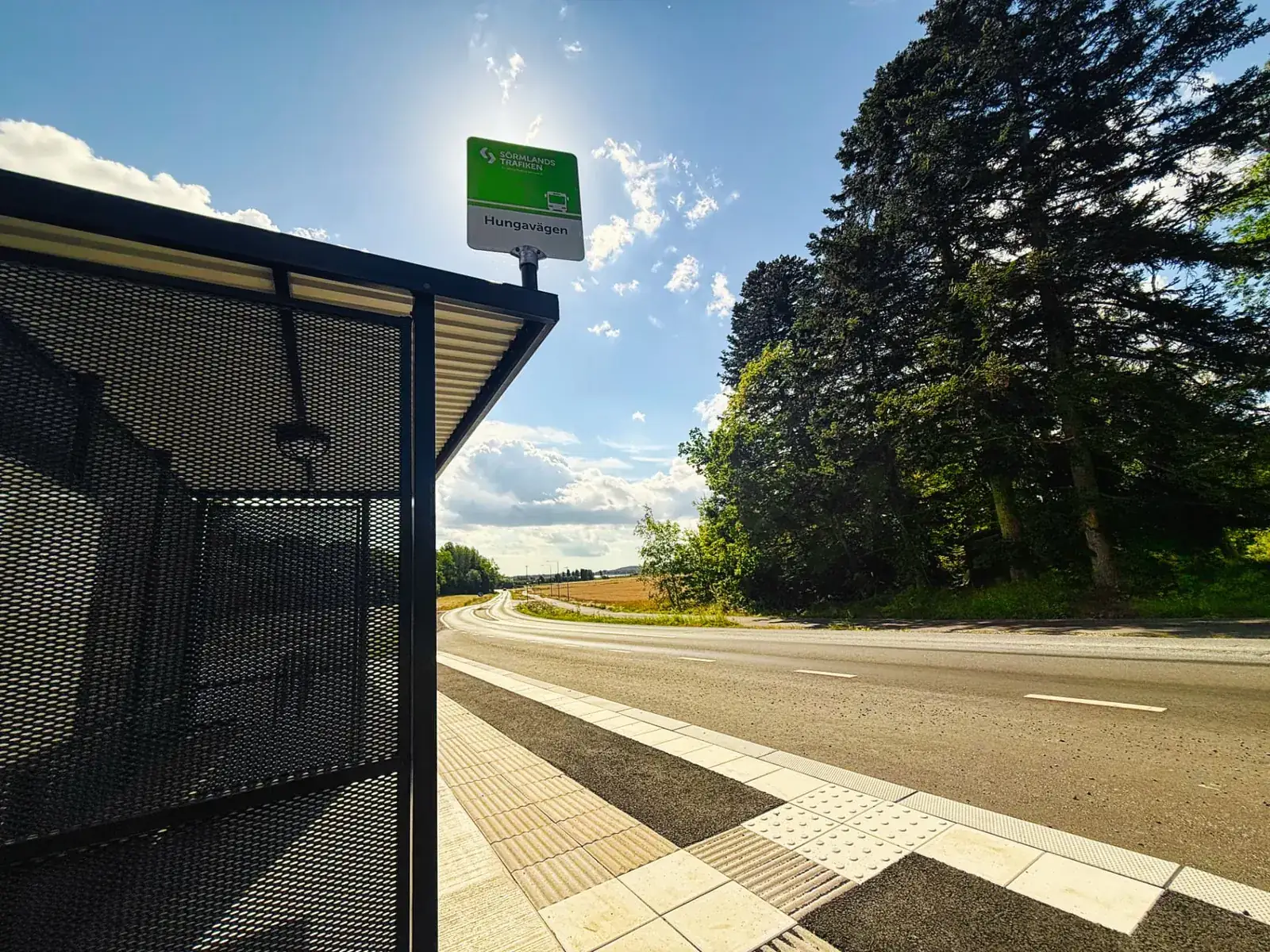 Busshållplats vid Hungavägen utanför Trosa